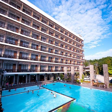 Mesra Business & Resort Hotel Самаринда Екстериор снимка