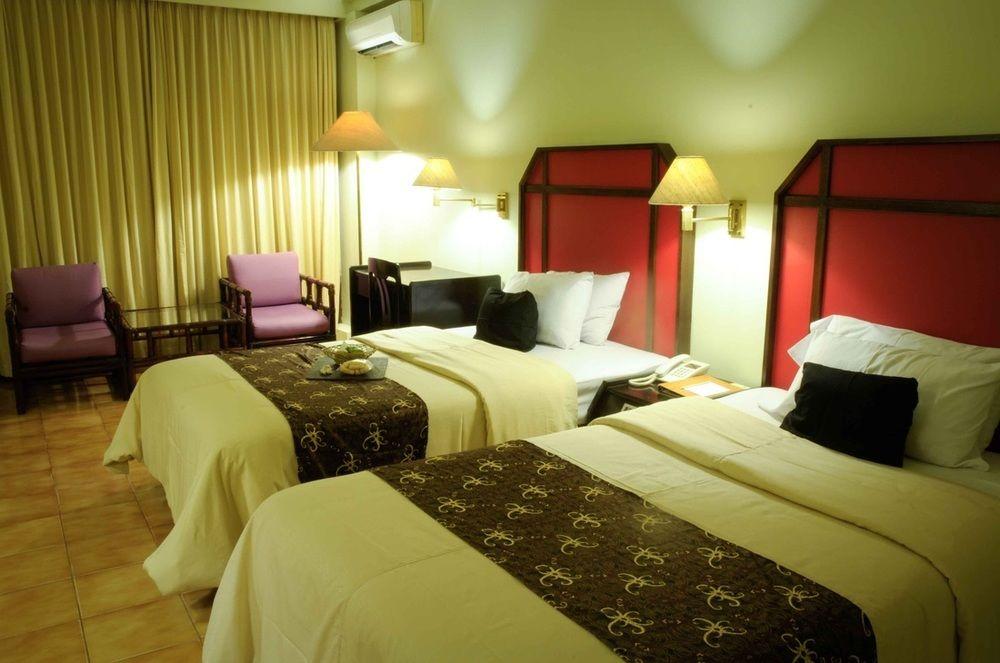 Mesra Business & Resort Hotel Самаринда Екстериор снимка