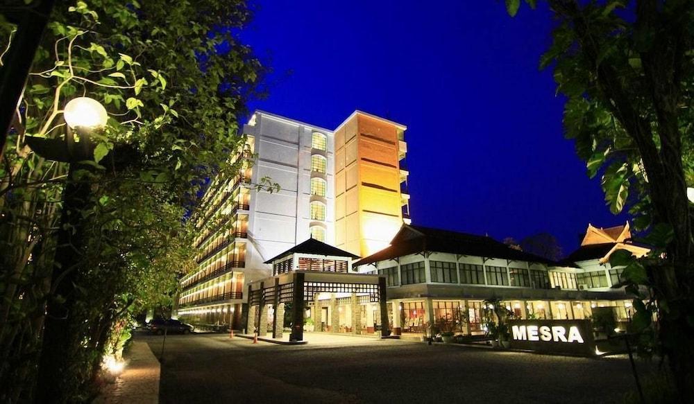 Mesra Business & Resort Hotel Самаринда Екстериор снимка