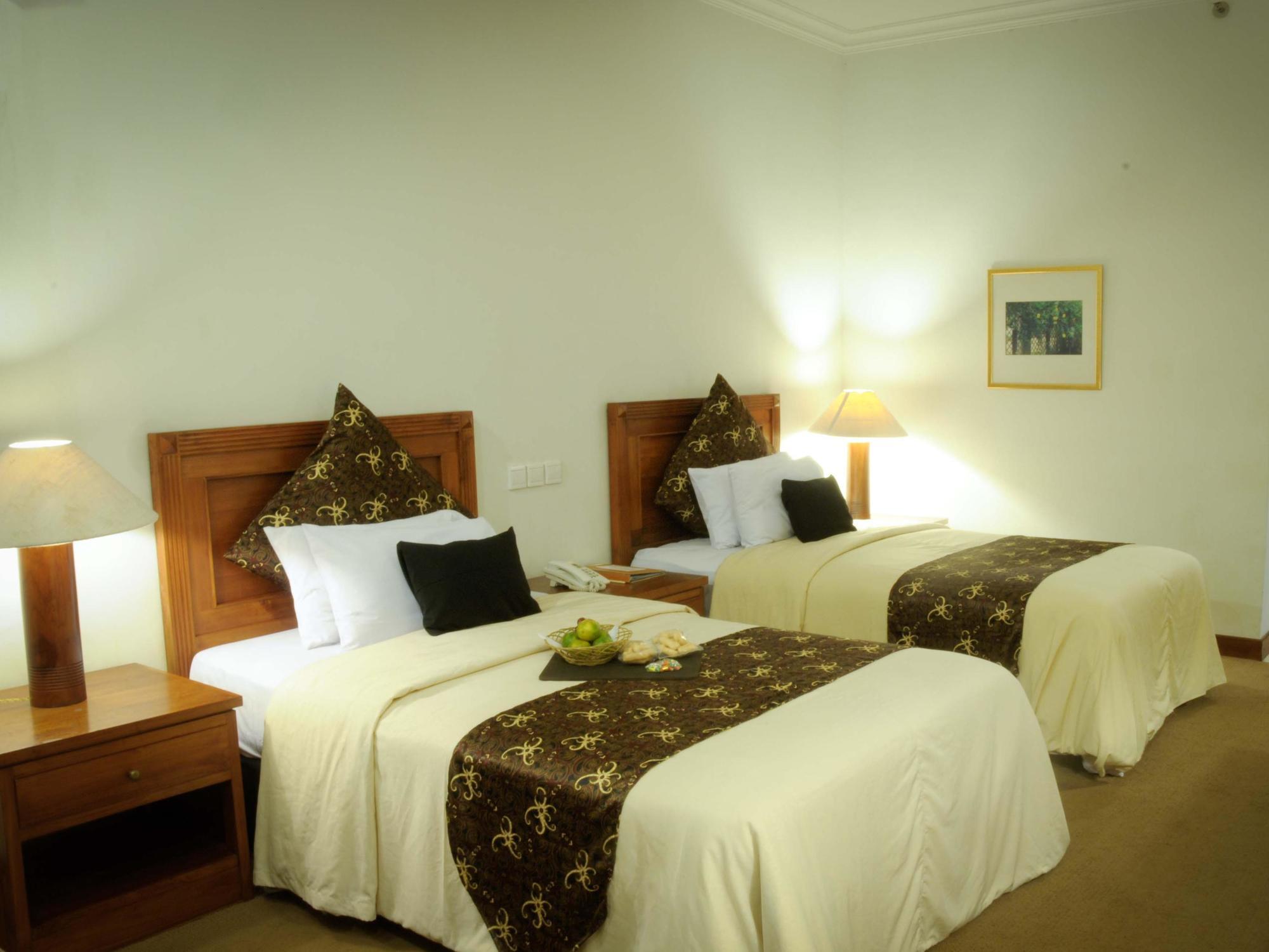 Mesra Business & Resort Hotel Самаринда Екстериор снимка