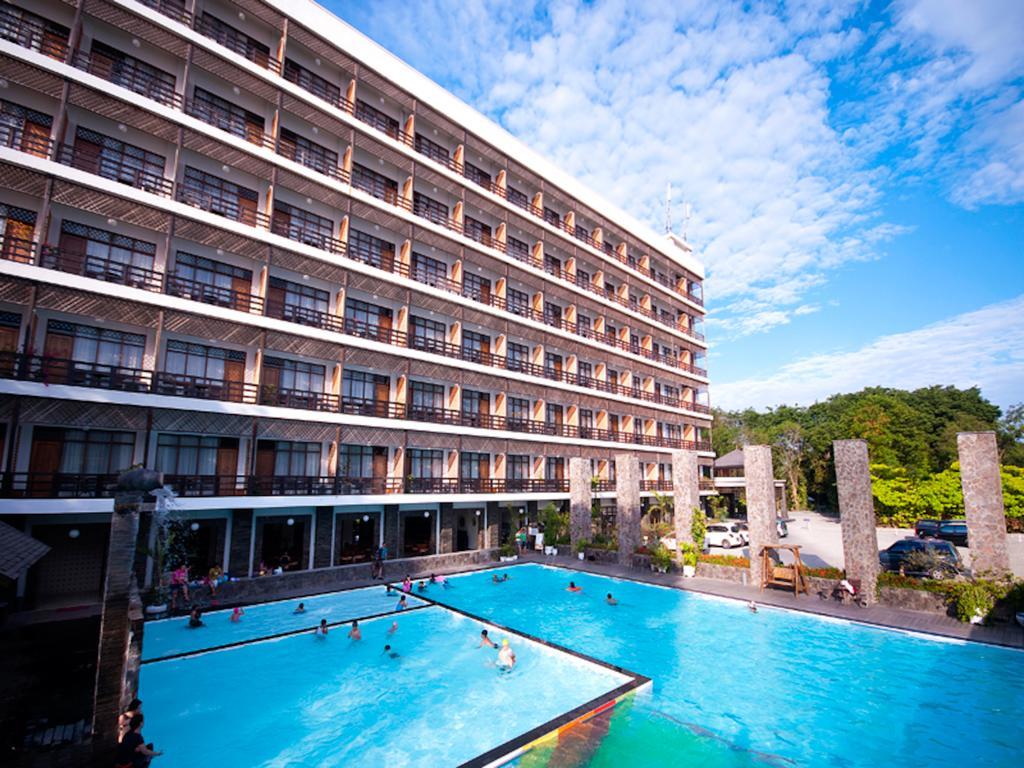 Mesra Business & Resort Hotel Самаринда Екстериор снимка