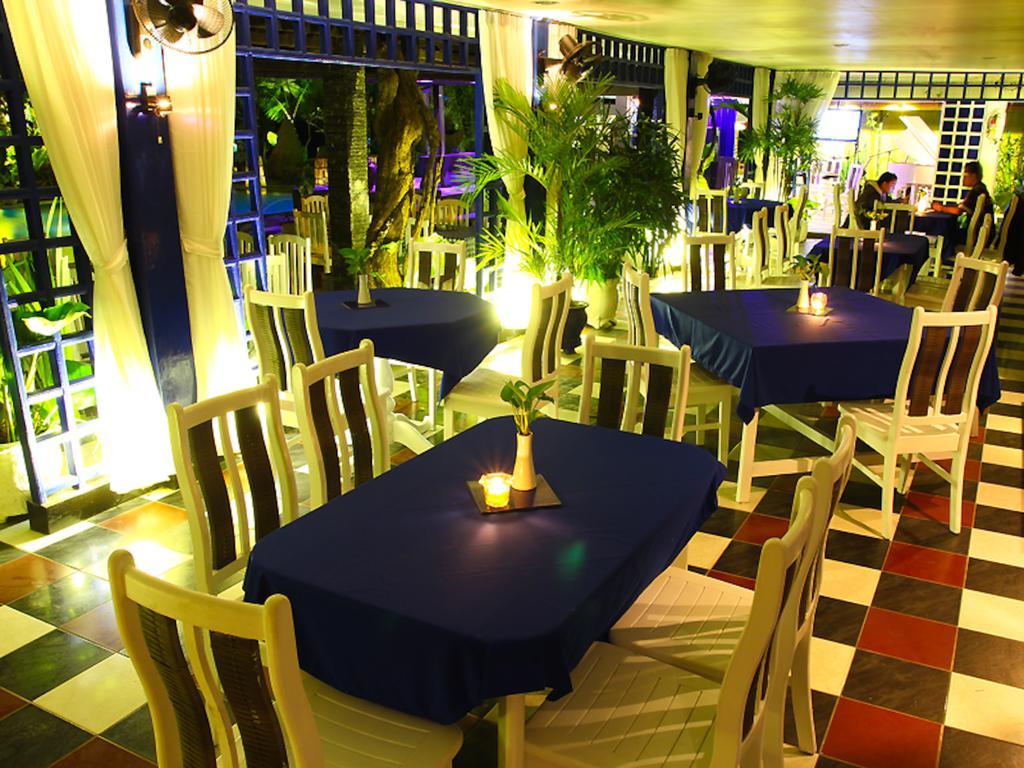 Mesra Business & Resort Hotel Самаринда Екстериор снимка