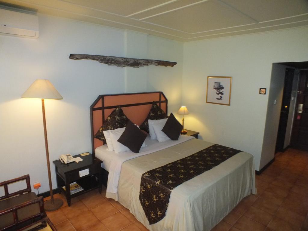 Mesra Business & Resort Hotel Самаринда Екстериор снимка