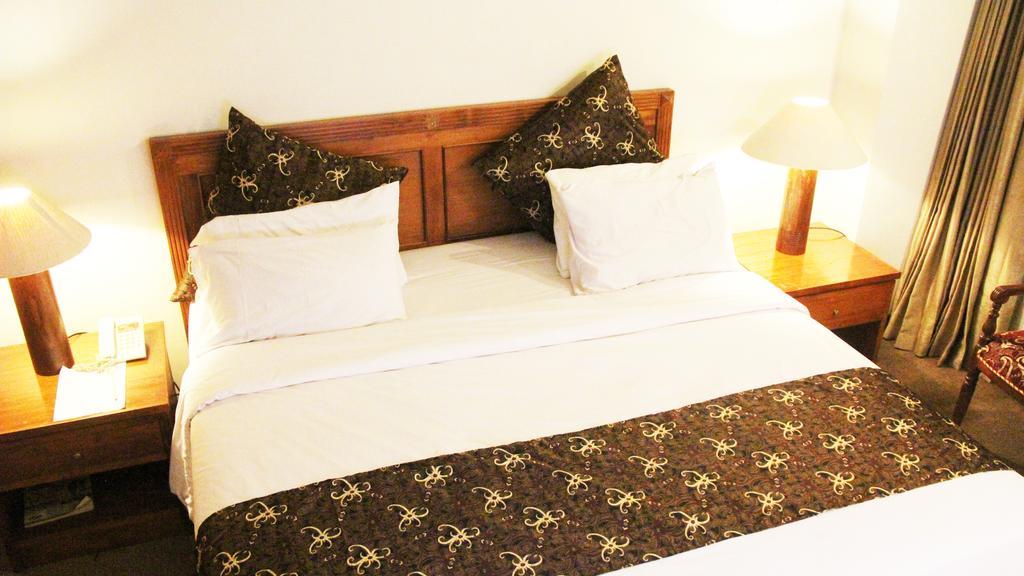 Mesra Business & Resort Hotel Самаринда Екстериор снимка