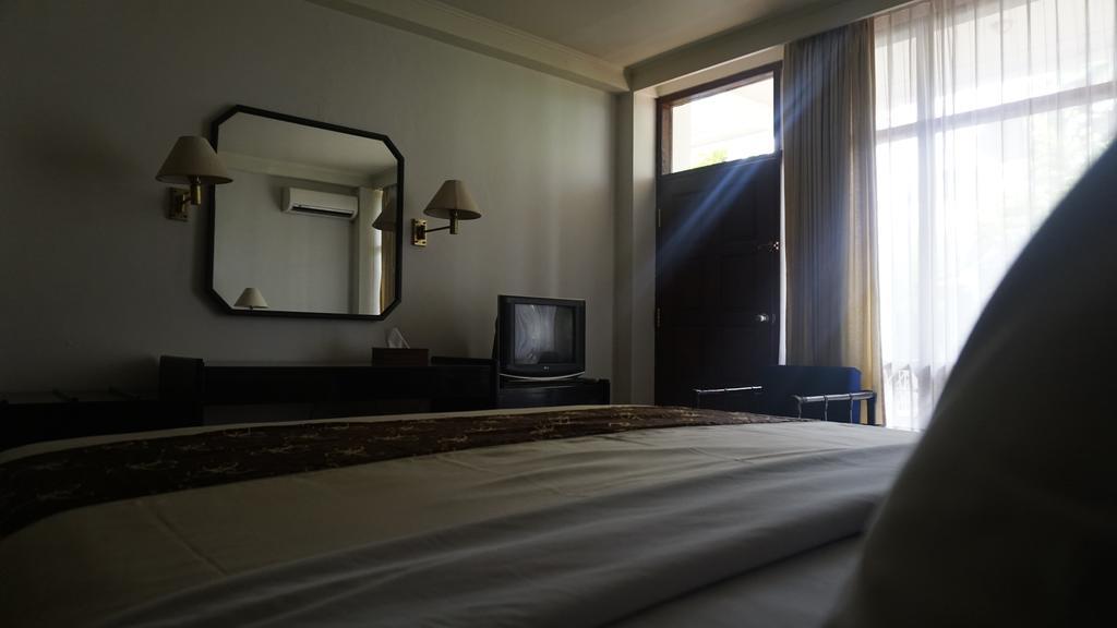 Mesra Business & Resort Hotel Самаринда Екстериор снимка