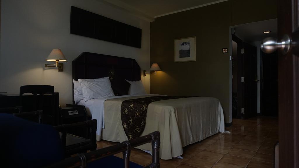 Mesra Business & Resort Hotel Самаринда Екстериор снимка